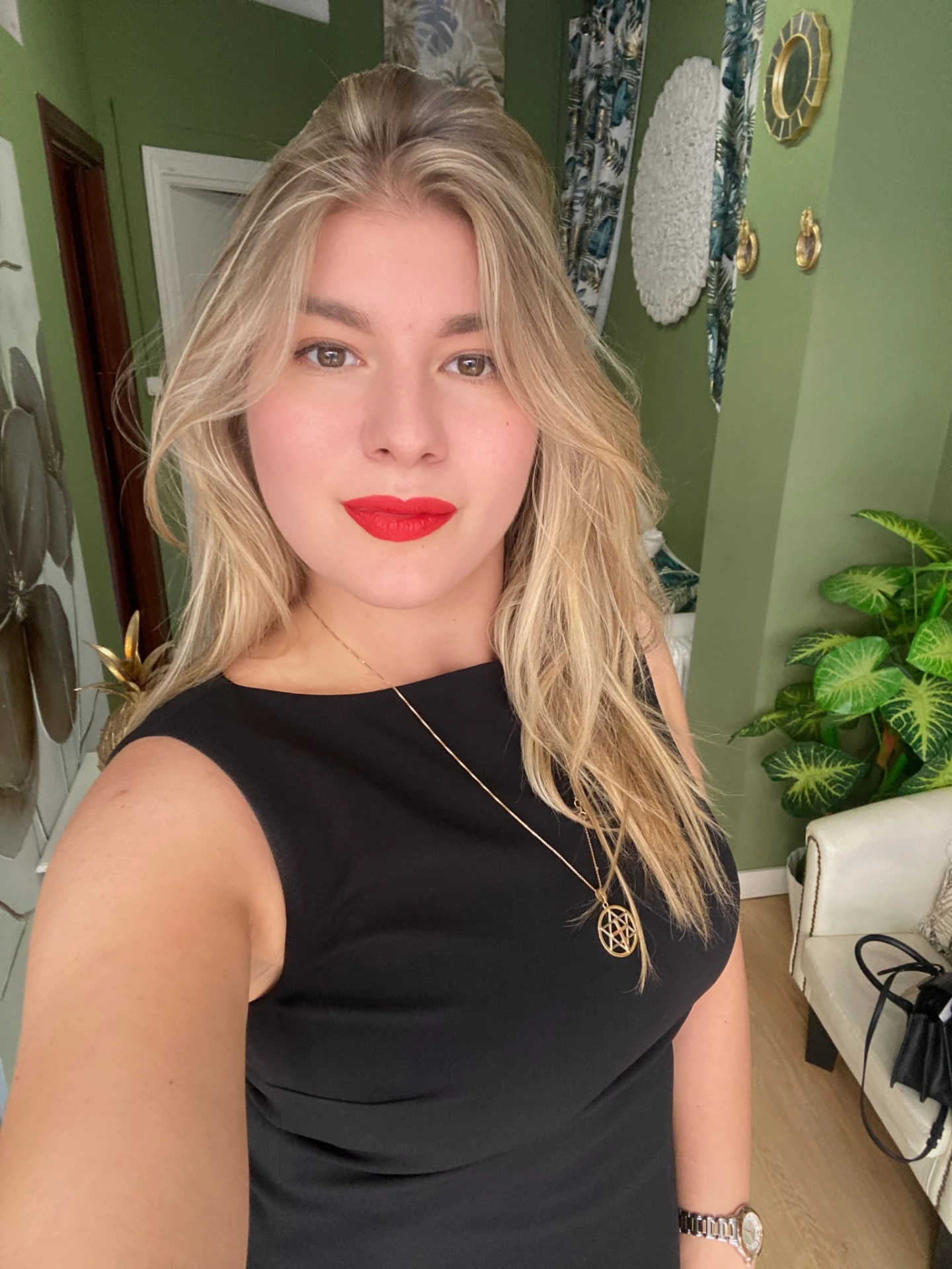 Madina, especialista en maquillaje permanente de Permanente Look